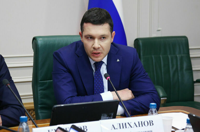 Алиханов предложил запретить госзакупки импортных товаров легкой промышленности