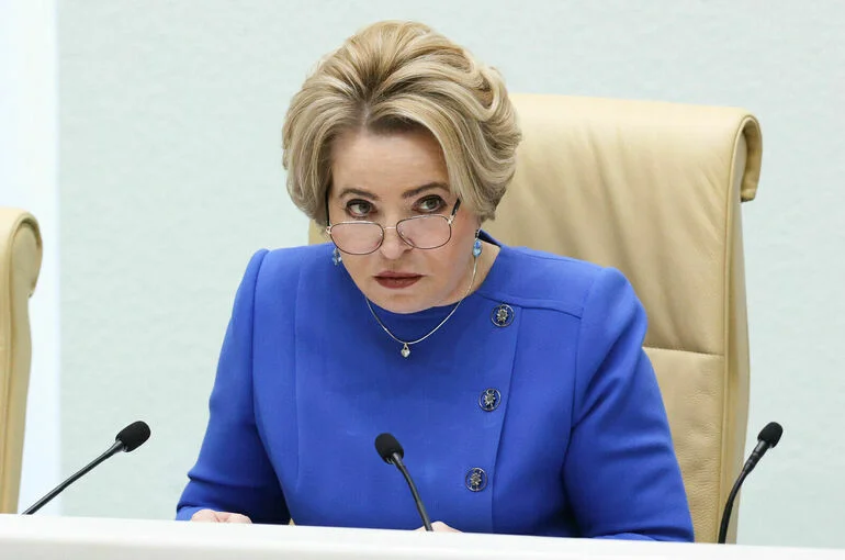 Матвиенко прочитала стихи участника СВО в Совете Федерации