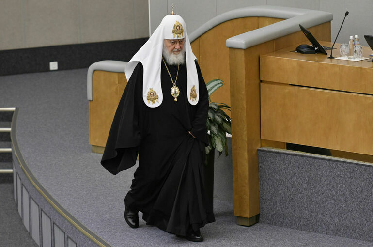 Патриарх Кирилл предложил принять закон для защиты русского языка от мата