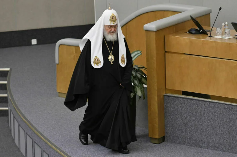 Патриарх Кирилл предложил принять закон для защиты русского языка от мата