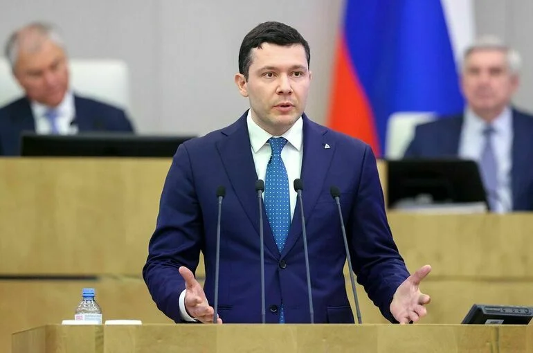 Алиханов призвал разработать новые меры поддержки для легкой промышленности