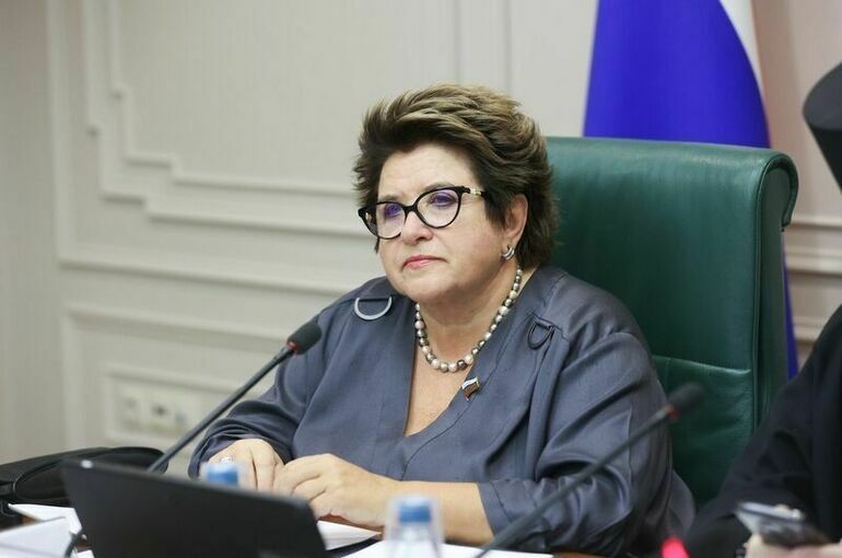 Сенатор Глебова рассказала, что нужно для воспитания патриота и гражданина