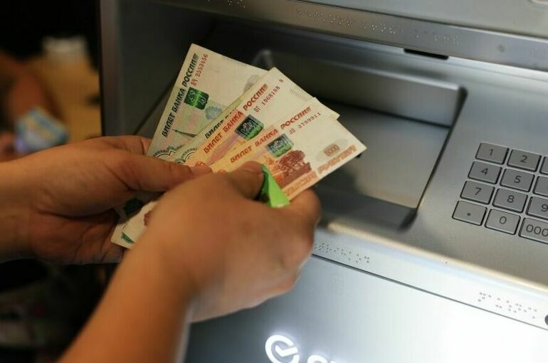 Пополнение через банкоматы хотят ограничить миллионом рублей в месяц