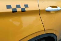 Все петербургские такси претендуют на место в белом списке