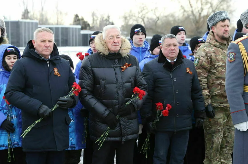 В Волгограде открыли памятник «Ямальским солдатам — защитникам Сталинграда»