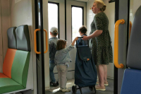 Детям до семи лет предложили предоставлять к бесплатному проезду еще и место