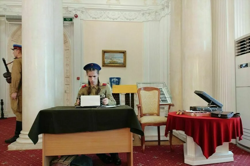 Работа Ялтинской конференции была воссоздана историческими реконструкторами.