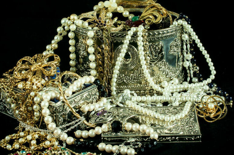 За предоставление ложных данных об обороте драгоценностей предложили штрафовать