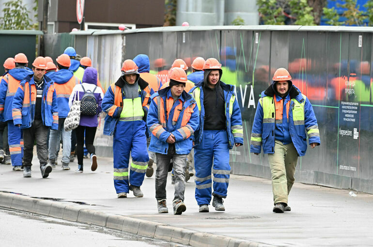 Подрядчиков за нарушения с трудовыми мигрантами предложили штрафовать