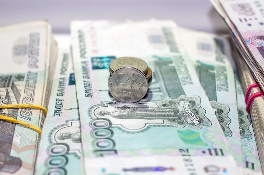 Только не золото: депутат Аксаков объяснил, в чем выгода рублевых вкладов