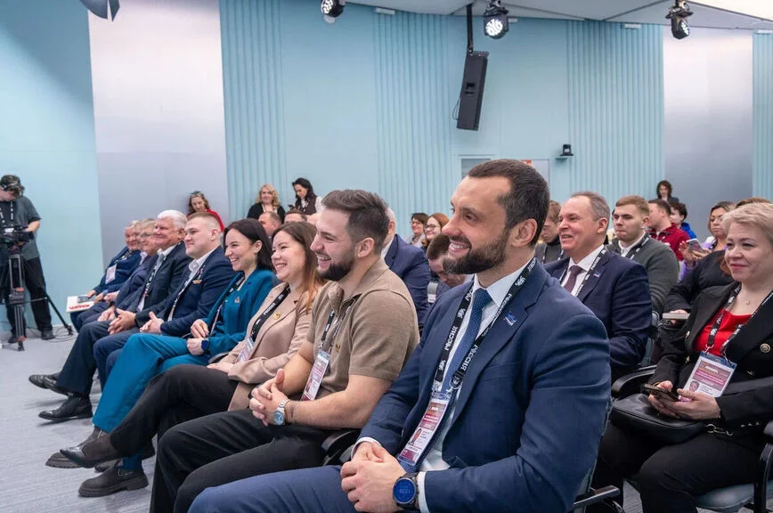 Ямальские парламентарии провели «Открытый урок лидерства и политики»