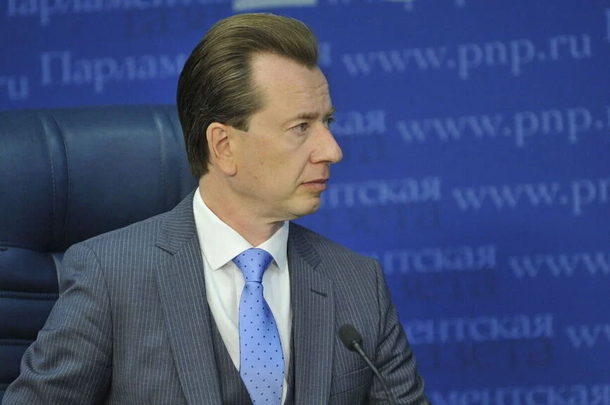 Владимир Бурматов.