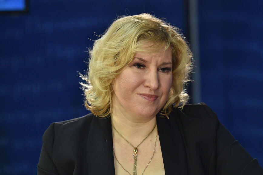 Елена  Саратцева.