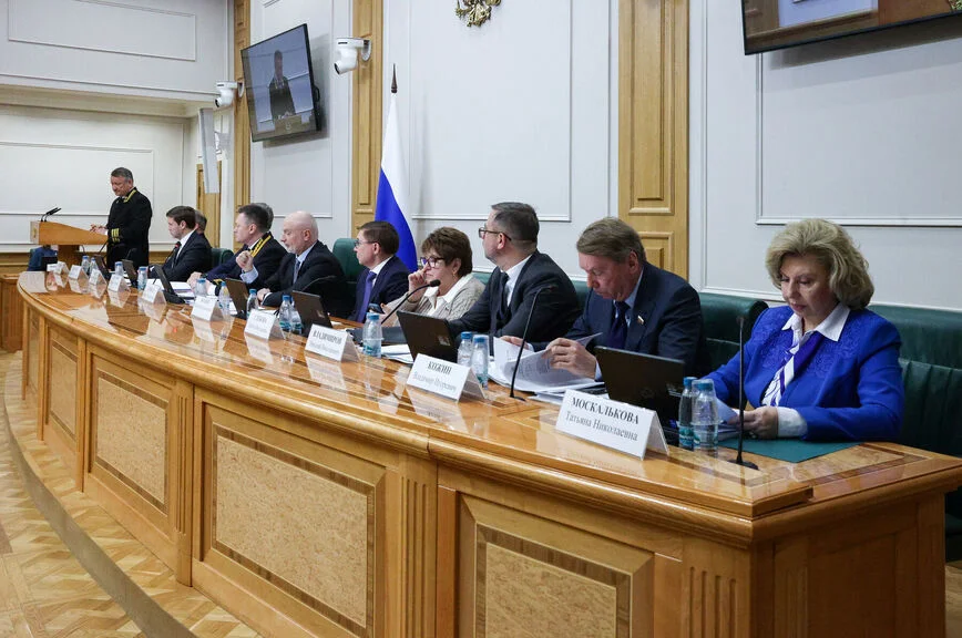 Плата за коммуналку и начисление пенсий: омбудсмен рассказала, что больше всего волнует россиян