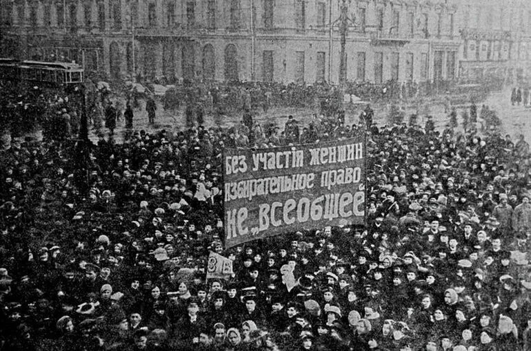 Лекции о женщинах-ученых и фестиваль цветов: где провести 8 Марта интересно и с пользой