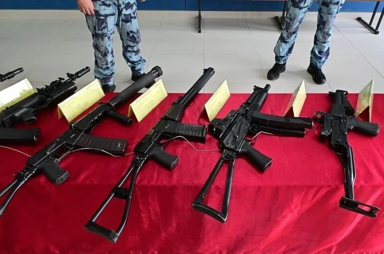 Частным охранным организациям разрешили применять оружие для защиты объектов
