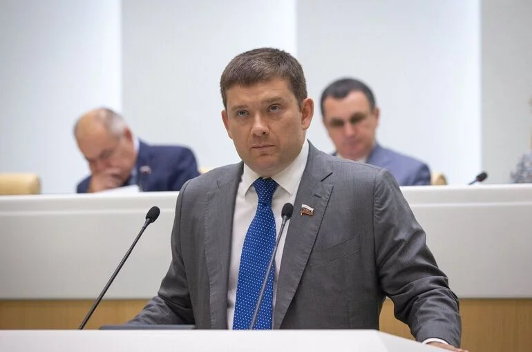 Сенатор Журавлев: Диалог власти и бизнеса важен для устойчивого развития экономики