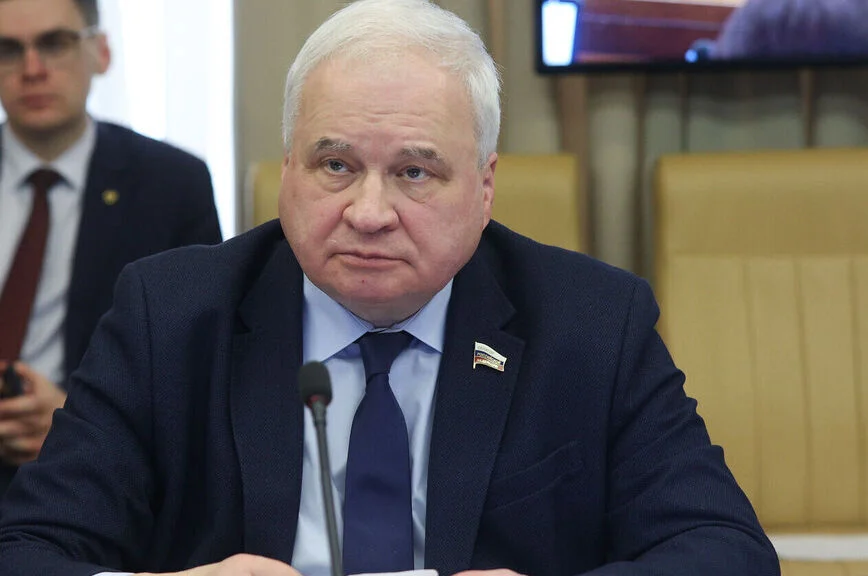 Андрей Денисов.
