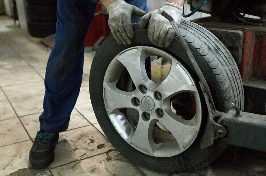 Национальный автомобильный союз: «Переобувать» машину еще рано
