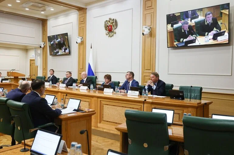 Комитет Совфеда рекомендовал одобрить пакет законов, внесенных Верховным судом