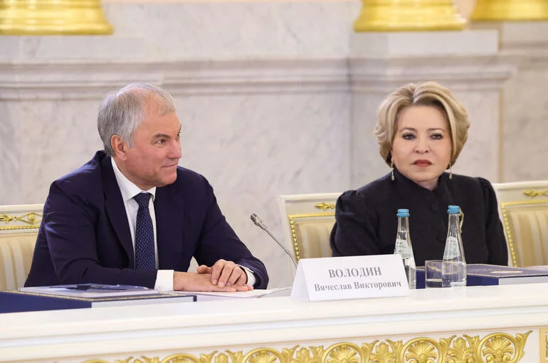 Вячеслав Володин поздравил с днем рождения Валентину Матвиенко