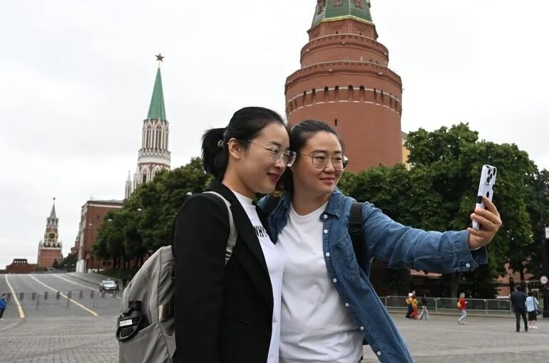 Традиционные ценности и креативные индустрии: что привлекает иностранцев в Россию