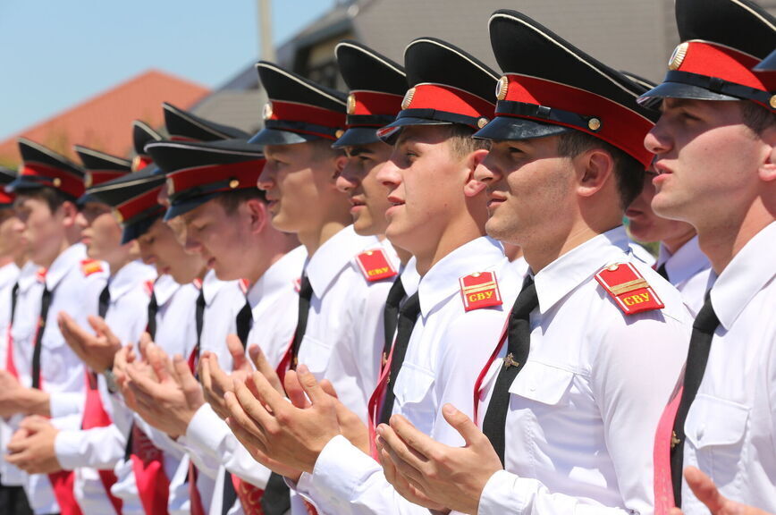 Будущих полицейских накормят йогуртами вместо творожных сырков   