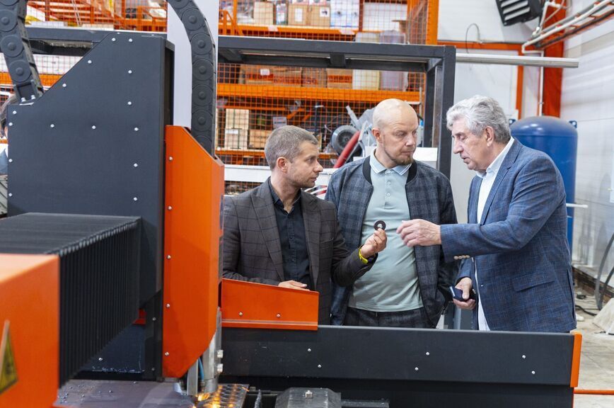 Сергей Грачев на Оренбургском заводе автоматизации и роботизации.