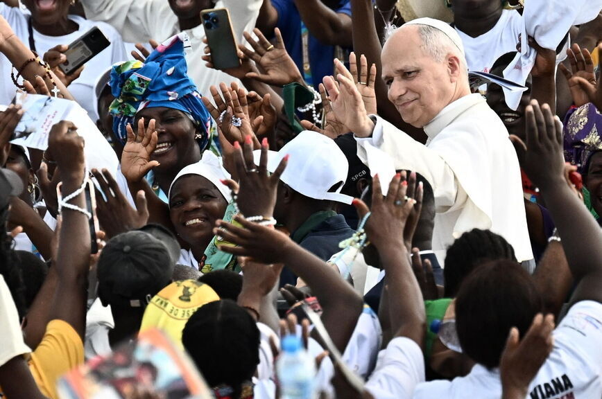 Визит Папы Римского Льва XIV в Анголу