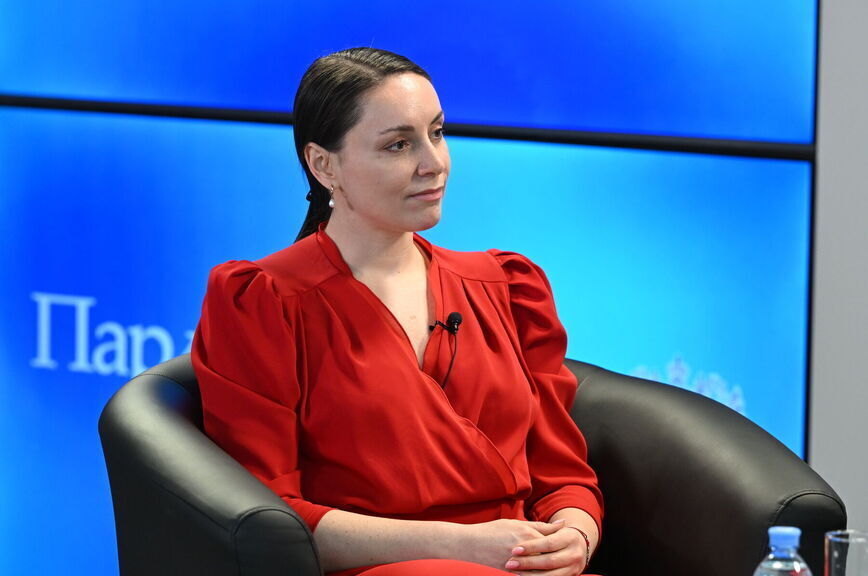 Юлия Саранова.