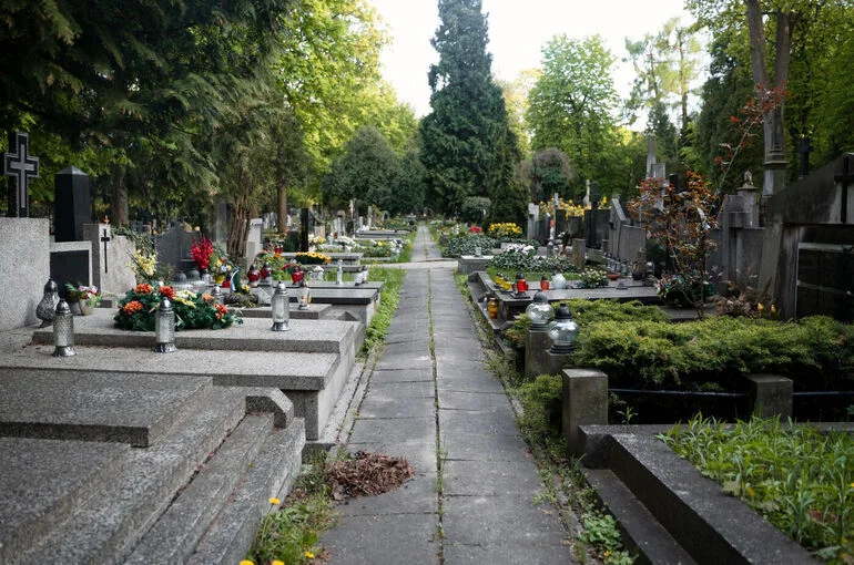 В России расширили список зарубежных кладбищ, имеющих мемориальное значение