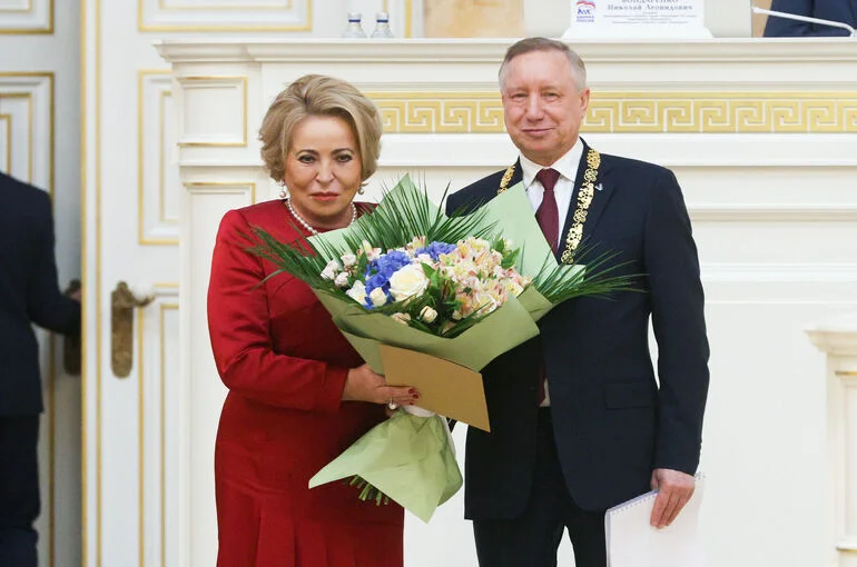 Матвиенко поздравила губернатора Петербурга Беглова с юбилеем