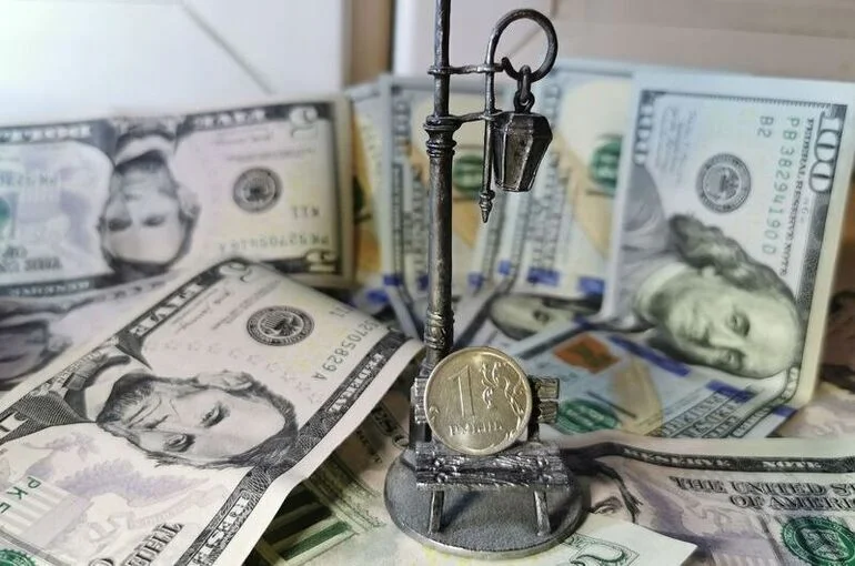 ЦБ понизил курс доллара до 71,29 рубля на 20 мая
