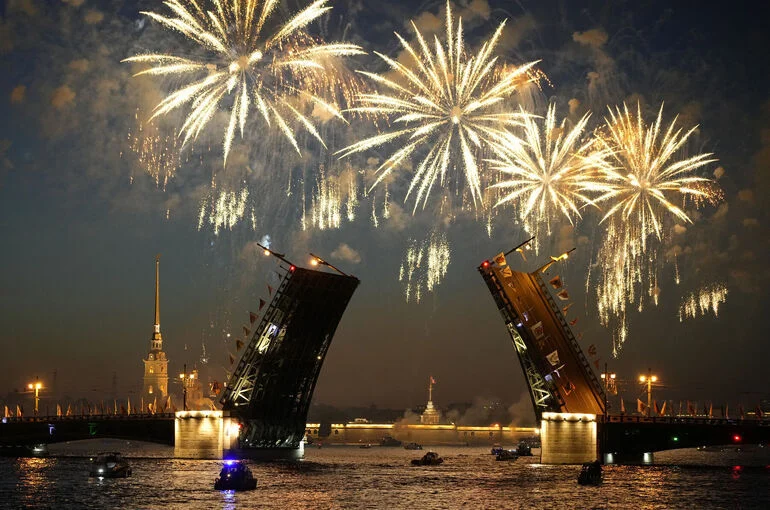 Петербург готовится отметить 323-летие