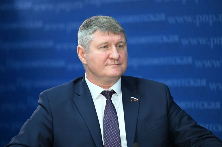 Депутат Шеремет заявил о превращении Франции в «пиратскую республику»