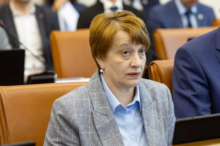 Галина Ампилогова отметила, что на заседании профильного комитета за льготы для участников сво при поступлении на госслужбу голосовали единогласно.

