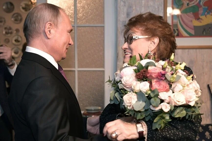 Владимир Путин и Людмила Вербицкая во время встречи.
