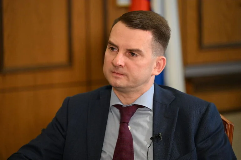 Депутат Нилов предложил разрешить регистрировать автомобили в МФЦ