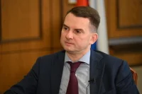 Депутат Нилов предложил разрешить регистрировать автомобили в МФЦ