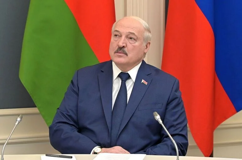 Лукашенко: Граница Белоруссии с Украиной пылает как никогда