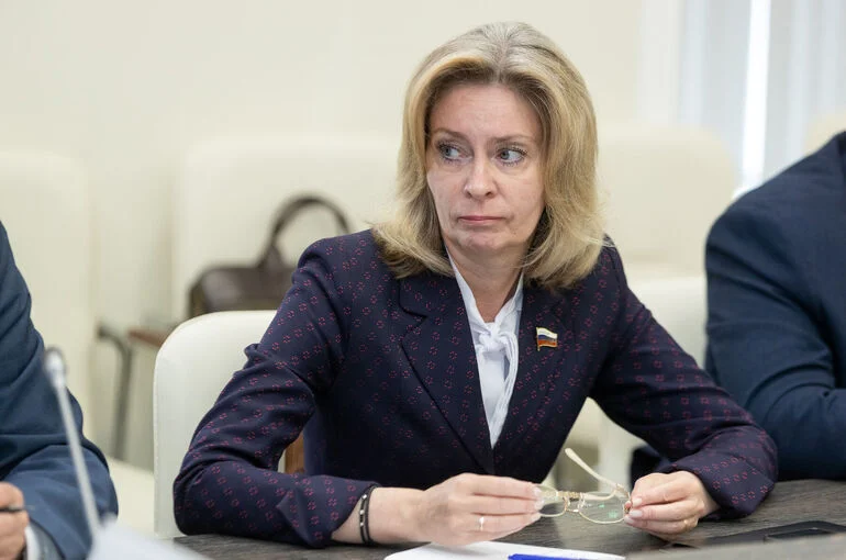 Сенатор Мельникова обсудила в Совфеде внедрение системы долговременного ухода