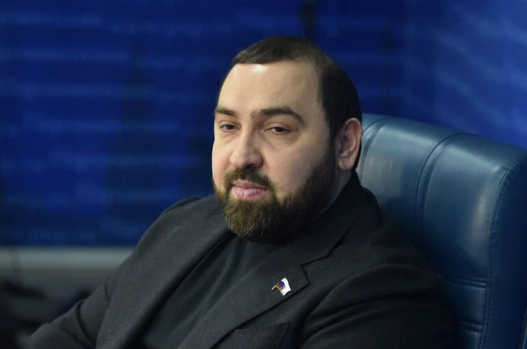 Депутат Хамзаев приветствовал ограничение продажи алкоголя на День молодежи