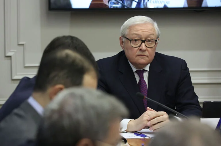Рябков предупредил Запад о катастрофических последствиях при столкновении с РФ