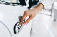 В Минтрансе исключили введение запрета на праворульные автомобили