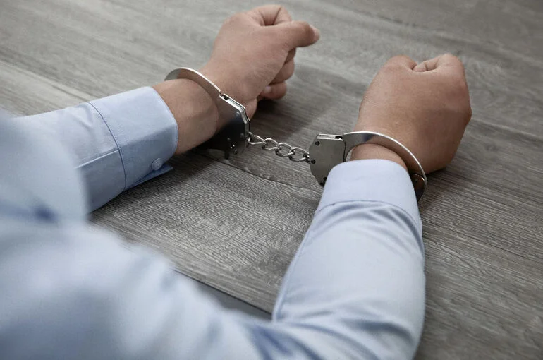 Жителя Мариуполя задержали при попытке совершить теракт в здании суда в ДНР