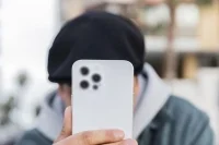 Из App Store удалили приложения VK