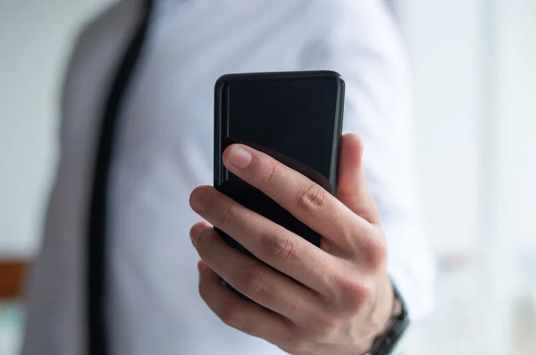 Депутат Свинцов: Запад удалением VK из App Store пытается остановить конкуренцию