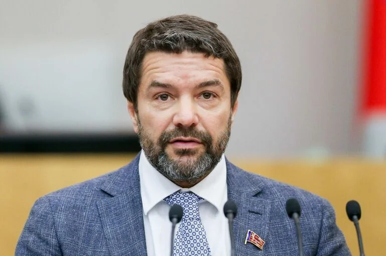 Депутат Ющенко назвал удаление приложений РФ из App Store недружественным шагом