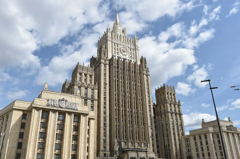 В МИД рассказали о работе над притязаниями России на хребет Гаккеля в Арктике