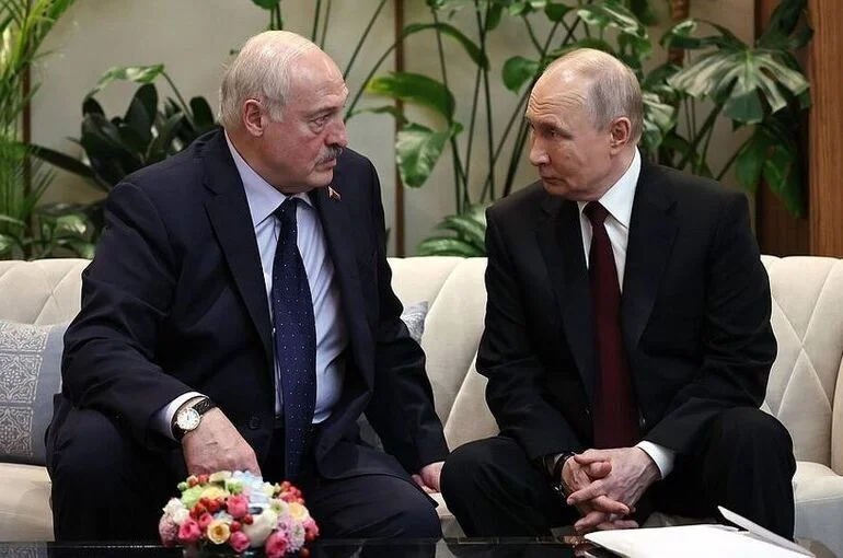 Путин обсудил с Лукашенко региональную безопасность